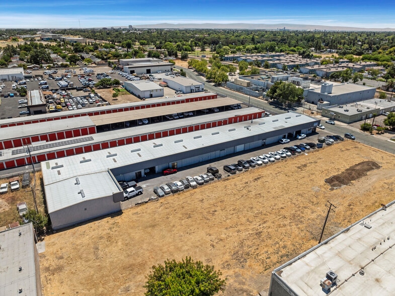3934 Coronado Ave, Stockton, CA for lease - Building Photo - Image 1 of 1