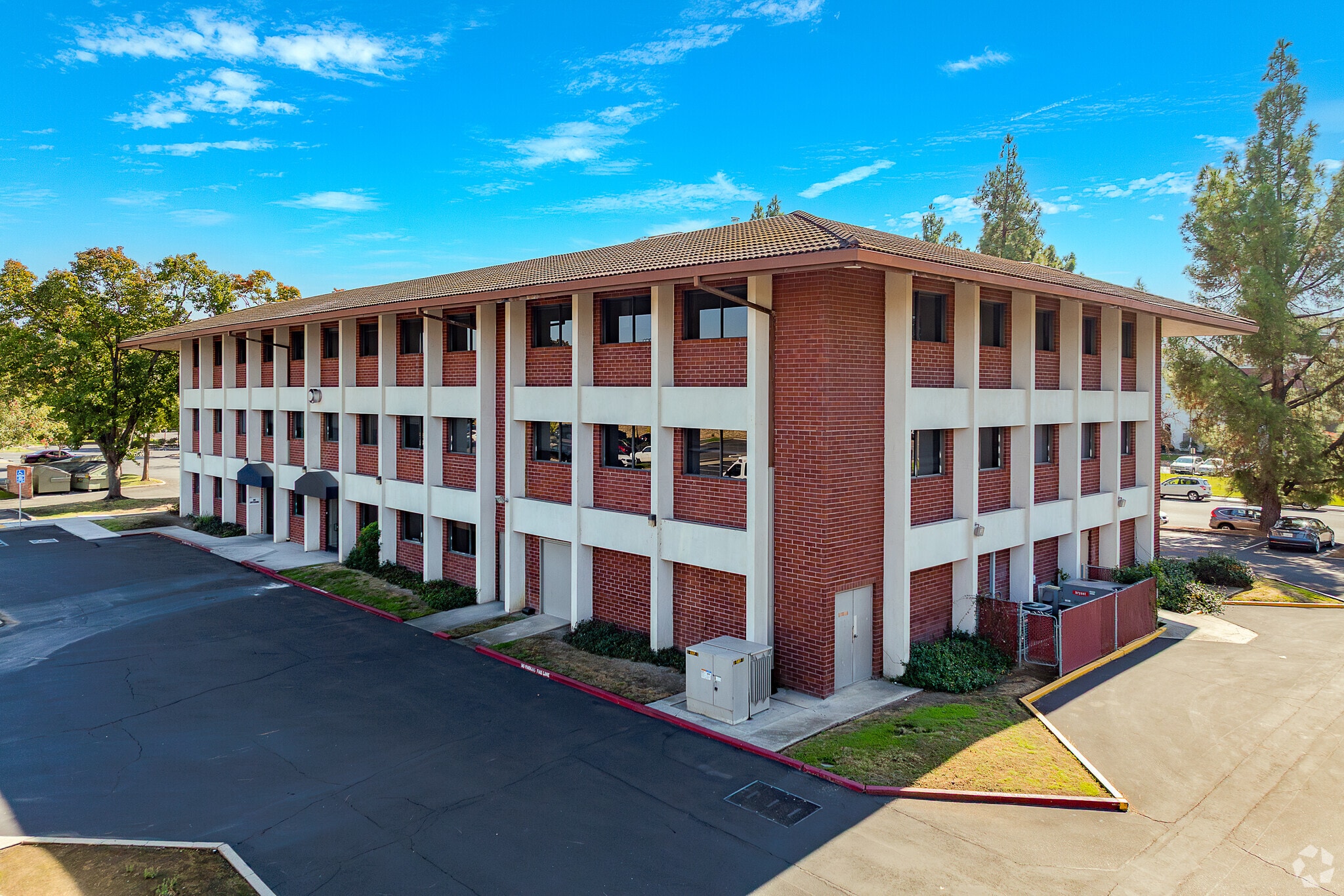 7501 Hospital Dr, Sacramento, CA for sale Building Photo- Image 1 of 35