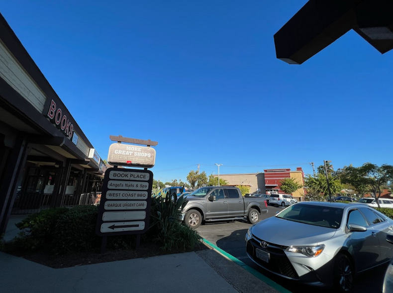 6122-6136 Lake Murray Blvd, La Mesa, CA for lease - Building Photo - Image 2 of 10