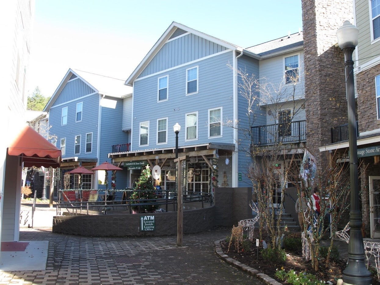 849 Glades Rd, Gatlinburg, TN 37738 Covered Bridge In The Glades