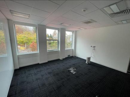 90 Hills Rd, Cambridge for lease - Building Photo - Image 3 of 8