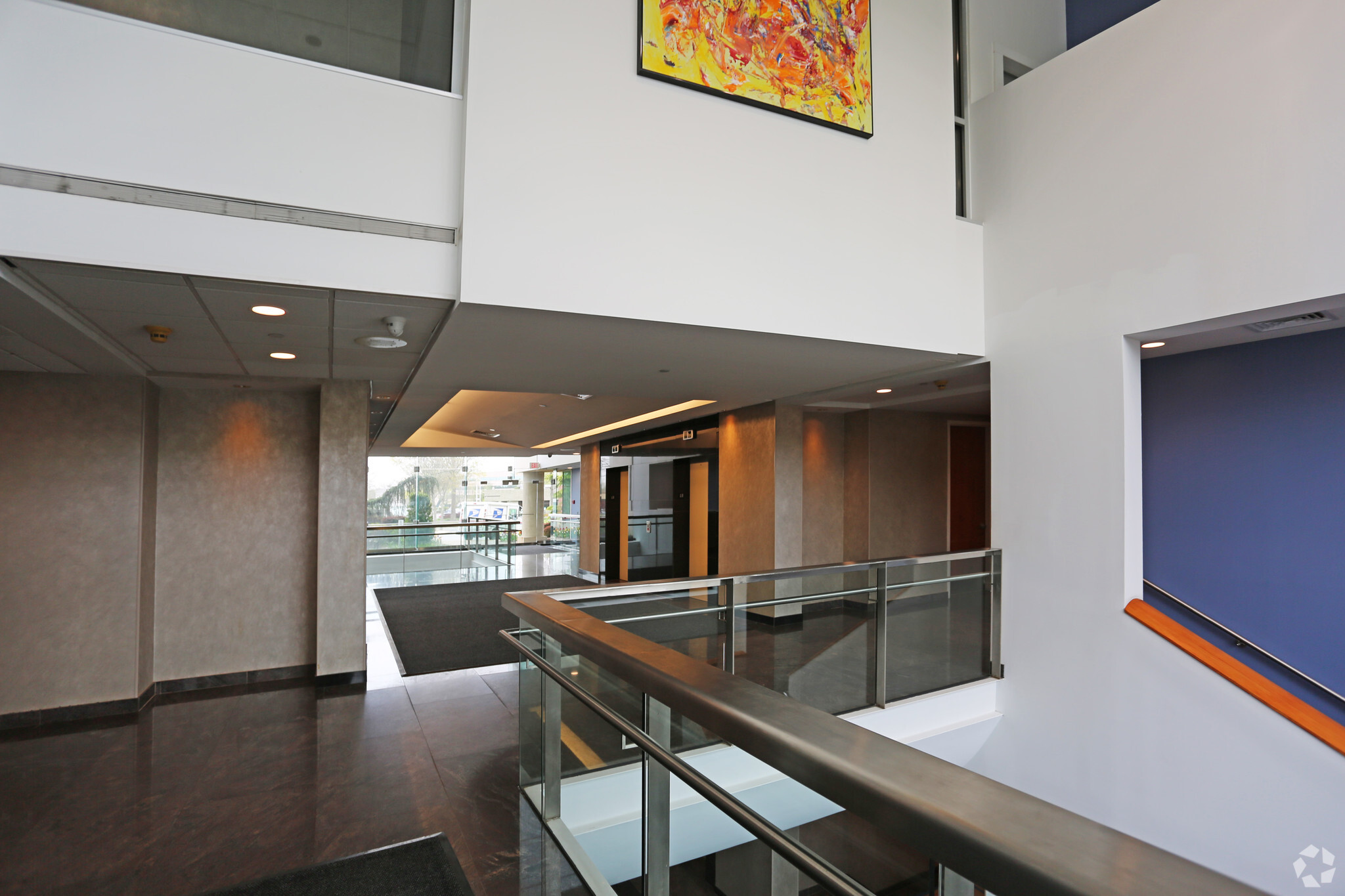 88 Froehlich Farm Blvd, Woodbury, NY for lease Lobby- Image 1 of 5