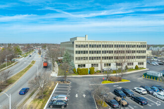 900 Merchants Concourse, Westbury, NY - aerial  map view