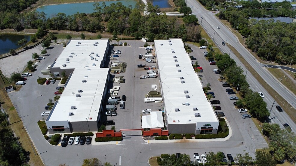 9201 Cockleshell Ct, Bonita Springs, FL for lease - Building Photo - Image 2 of 5