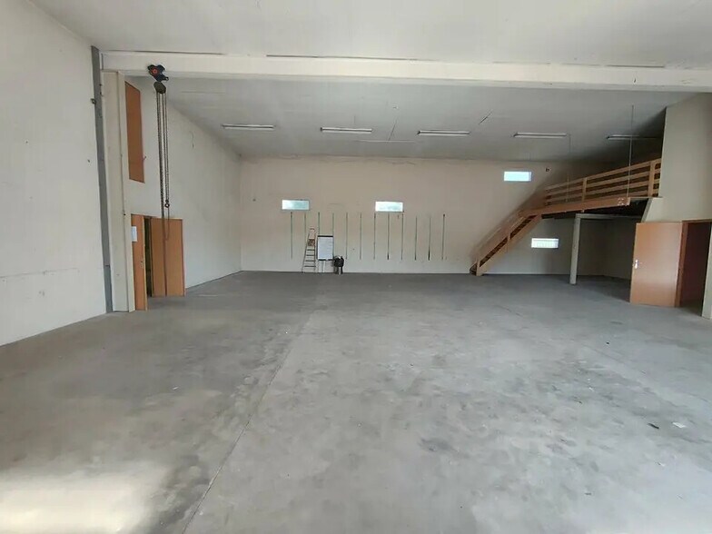 Flex in Bourgoin-Jallieu for sale - Interior Photo - Image 3 of 9