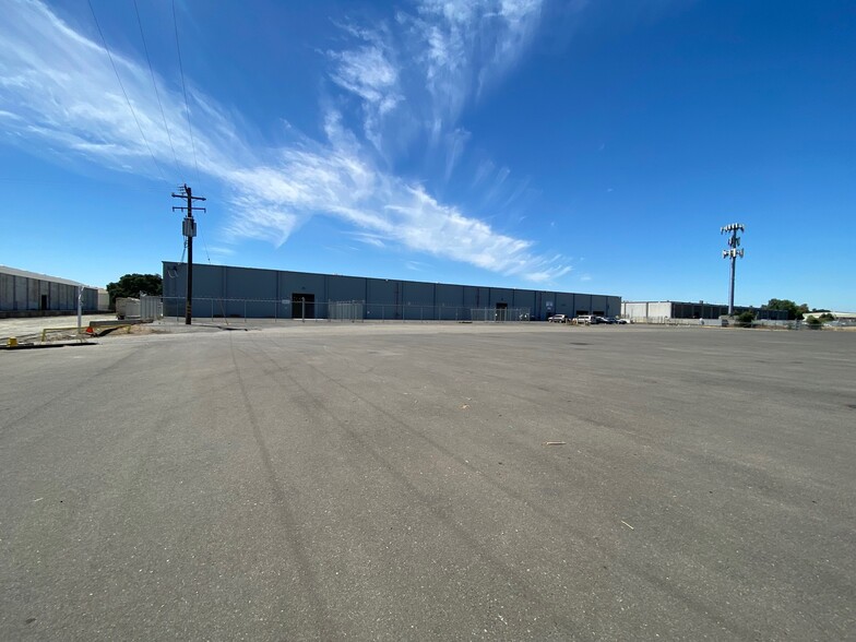 1195 N Gertrude Ave, Stockton, CA for lease - Building Photo - Image 3 of 4