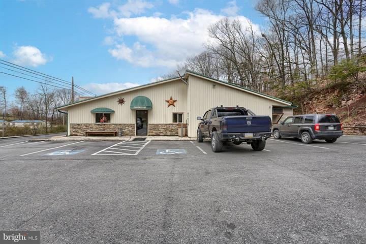 5085 Spring Rd, Shermans Dale, PA for sale - Building Photo - Image 1 of 39