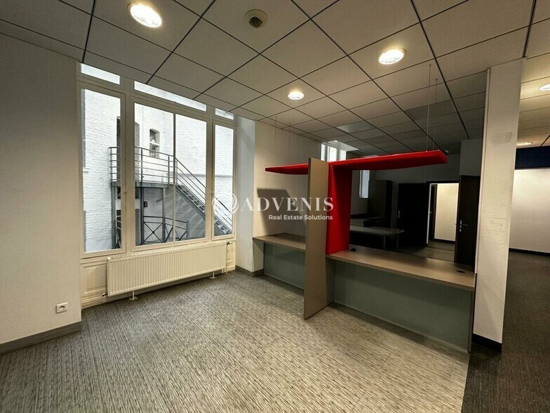 Office in Lille for lease - Interior Photo - Image 3 of 12