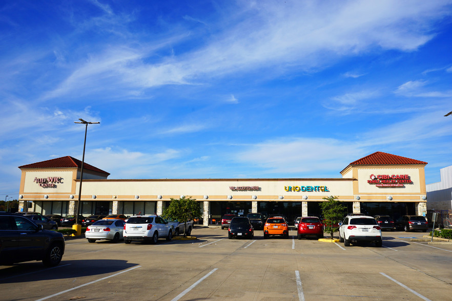 12660 Beechnut St, Houston, TX for lease - Primary Photo - Image 1 of 1