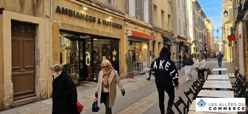 Retail in Aix-en-Provence for lease - Building Photo - Image 2 of 4