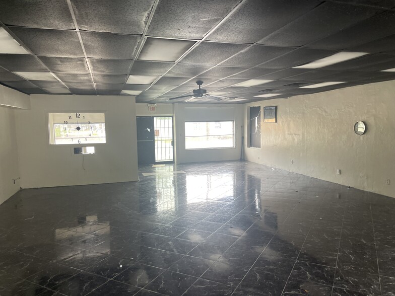 833 Mason Ave, Daytona Beach, FL for sale - Building Photo - Image 3 of 18