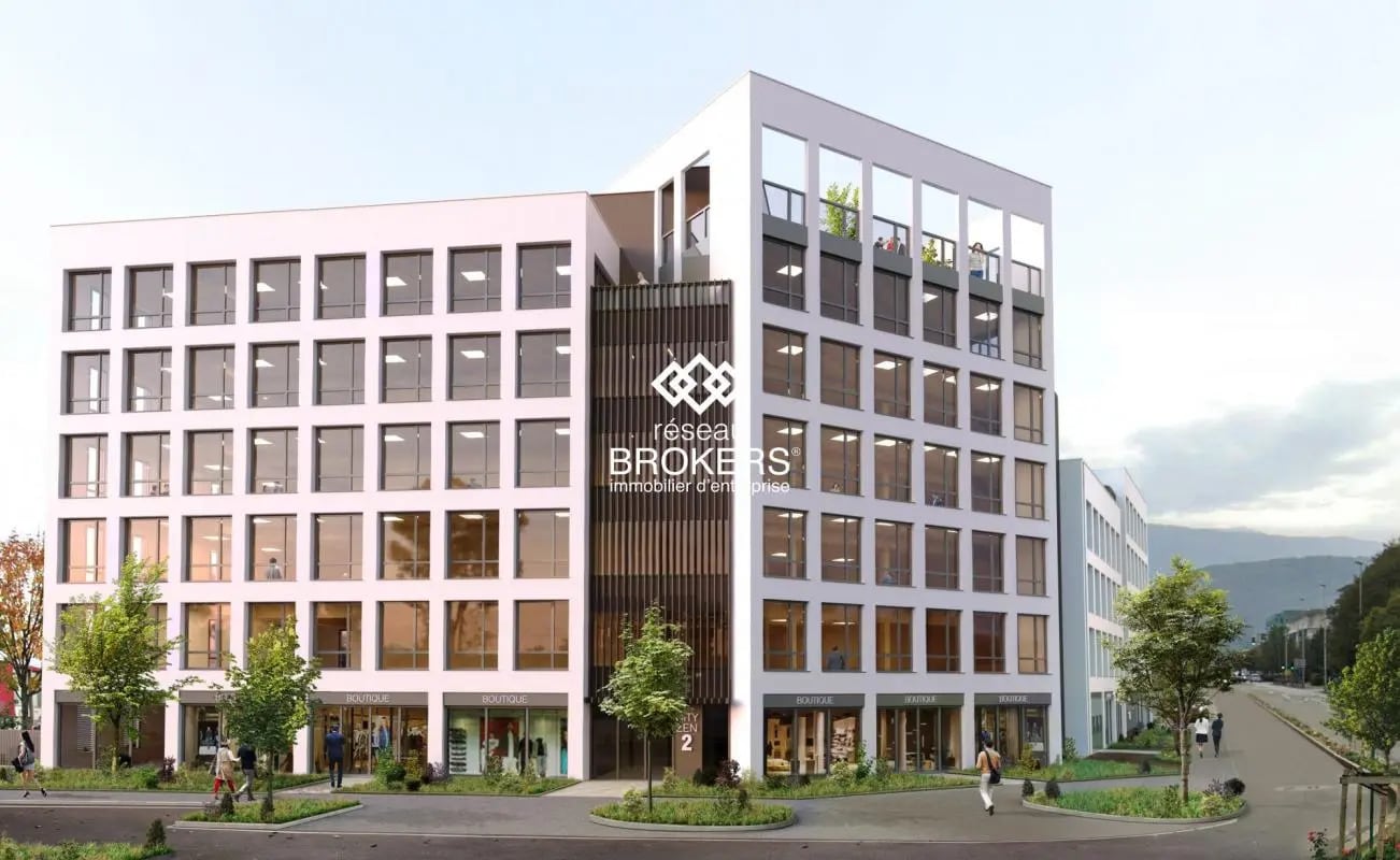 Retail in Échirolles for lease Building Photo- Image 1 of 3