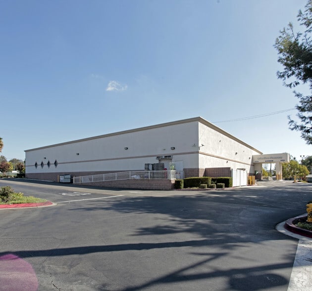 1700 W Whittier Blvd, La Habra, CA for lease - Building Photo - Image 3 of 3