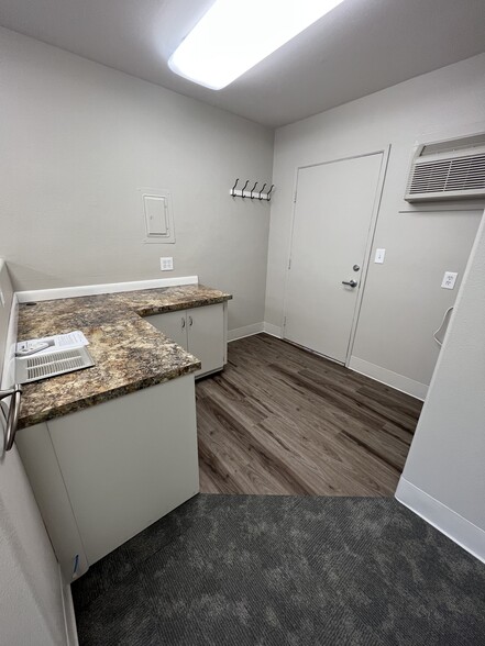 4831 River Rd, Keizer, OR for lease - Building Photo - Image 3 of 16