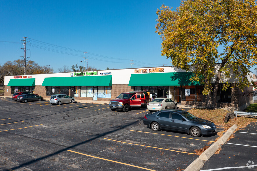 2-12 E Devon Ave, Elk Grove Village, IL for lease - Building Photo - Image 2 of 5