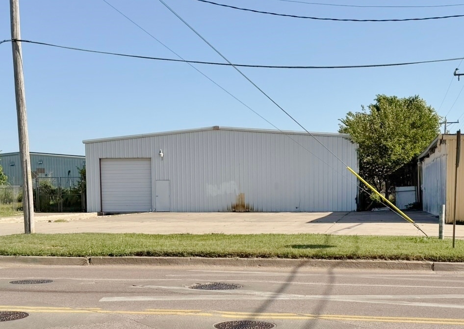 2411 SW 15th St, Oklahoma City, OK for sale Building Photo- Image 1 of 2