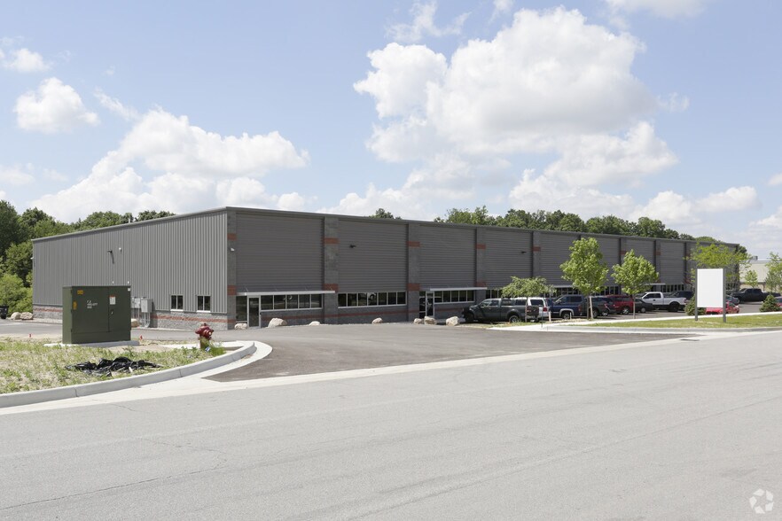 8945 Byron Commerce Dr SW, Byron Center, MI for sale - Primary Photo - Image 1 of 1