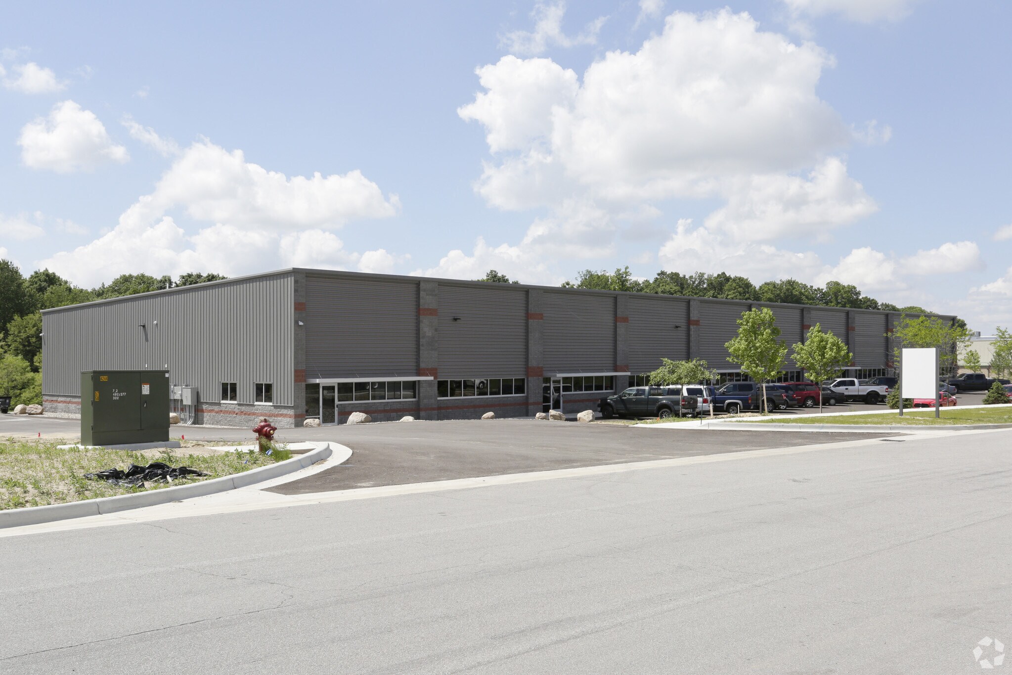 8945 Byron Commerce Dr SW, Byron Center, MI for sale Primary Photo- Image 1 of 1