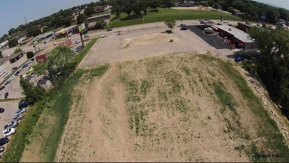 1895 John F Kennedy Rd, Dubuque, IA for sale - Aerial - Image 1 of 1