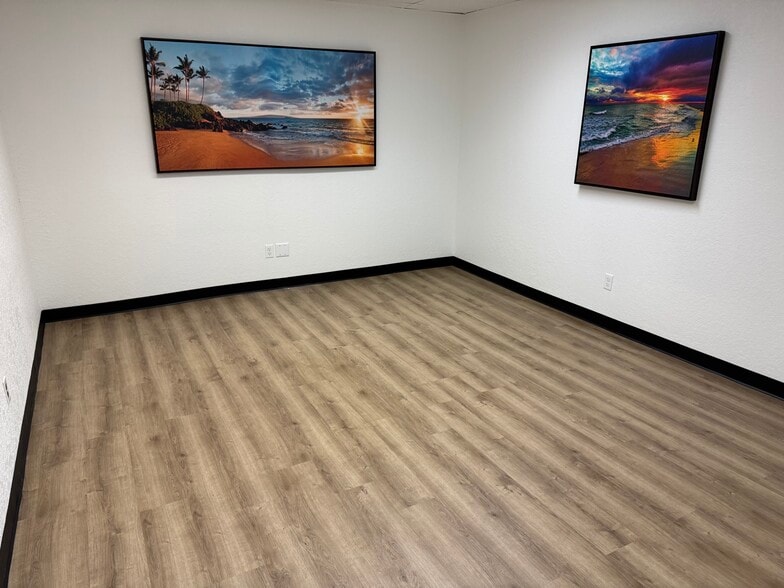 409-411 W Chickasha Ave, Chickasha, OK for lease - Interior Photo - Image 3 of 20