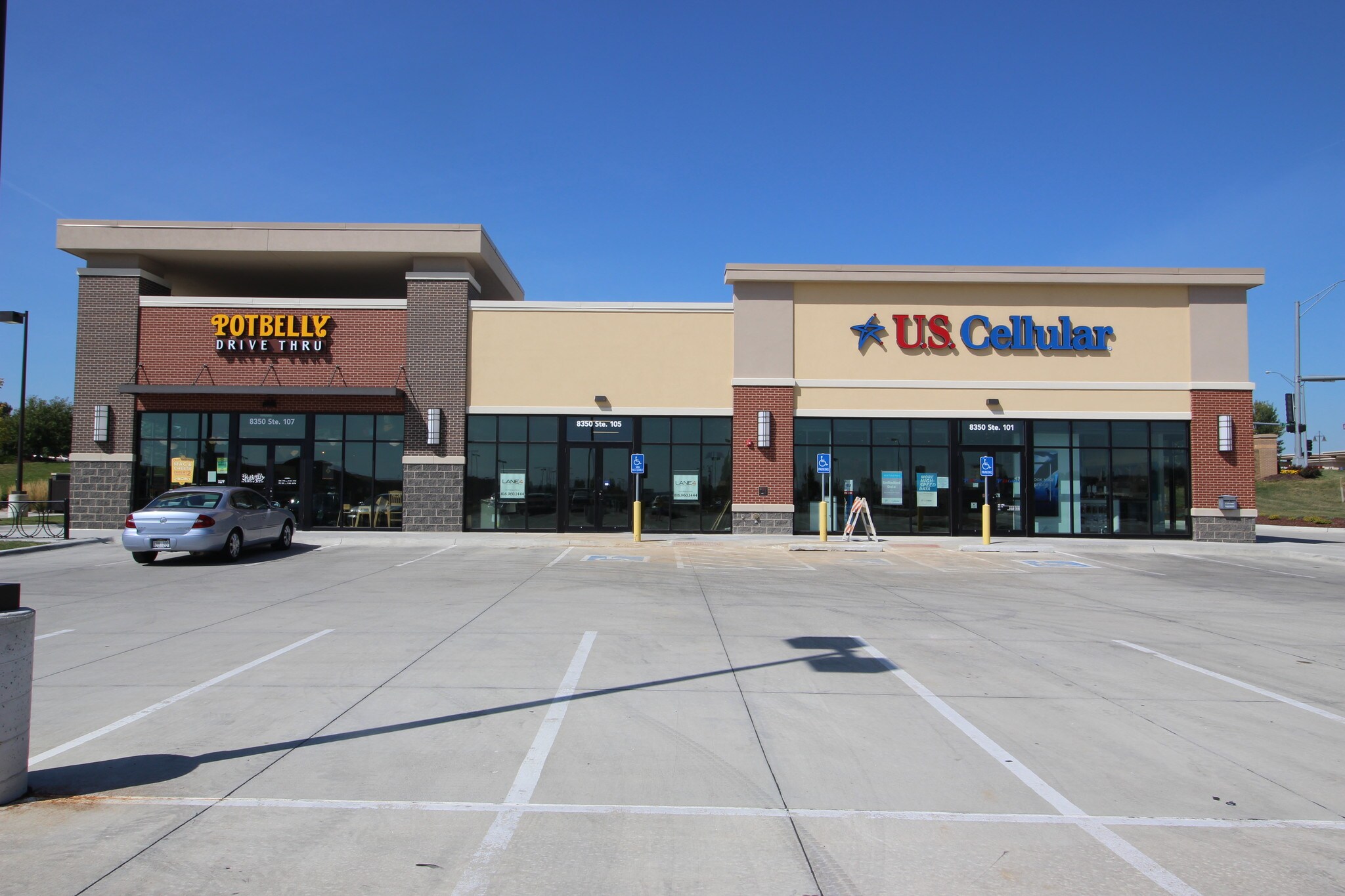 8650 S 71st Plz, Papillion, NE for sale Primary Photo- Image 1 of 1