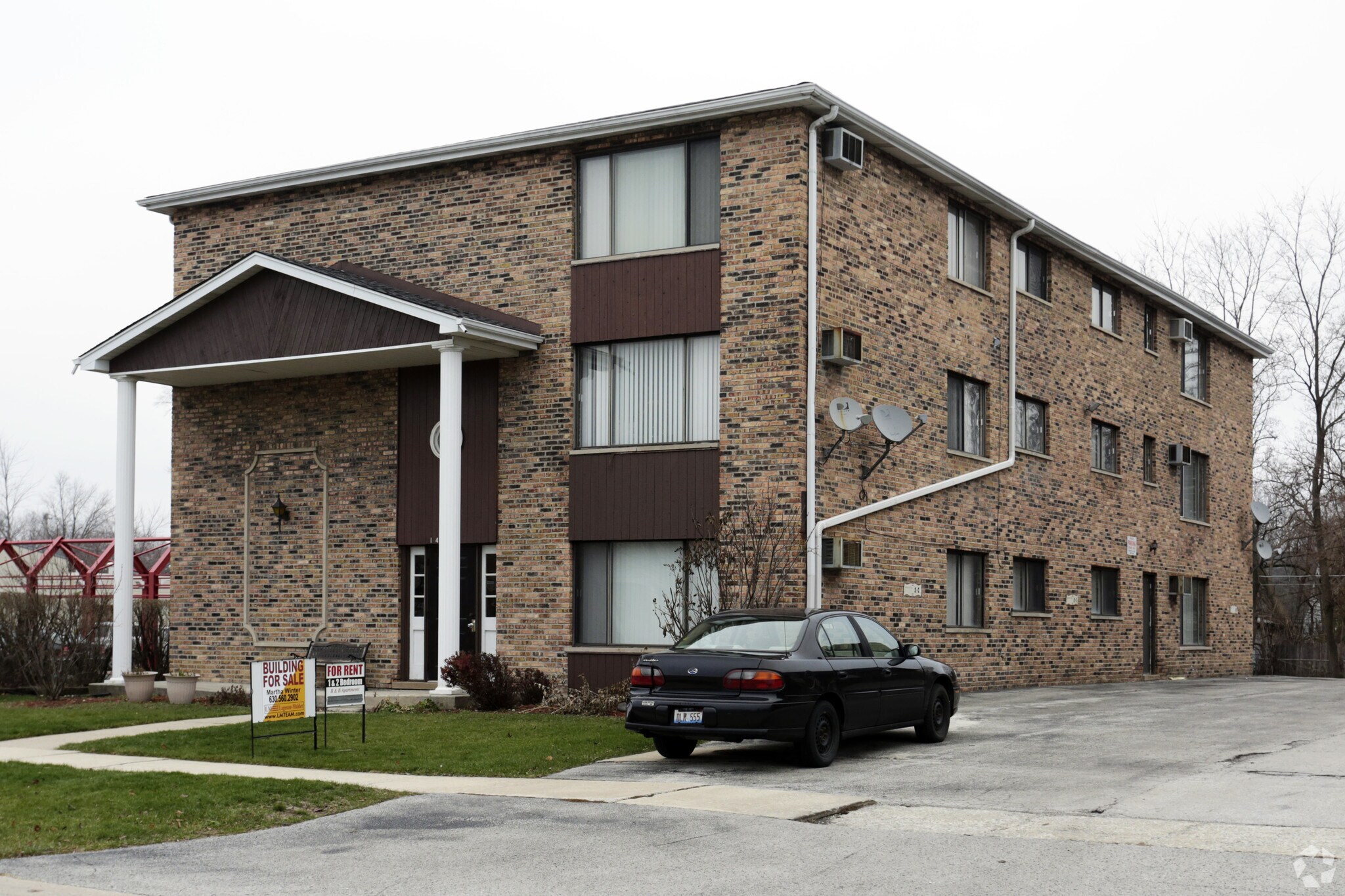 14743 Kenton Ave, Midlothian, IL for sale Primary Photo- Image 1 of 1