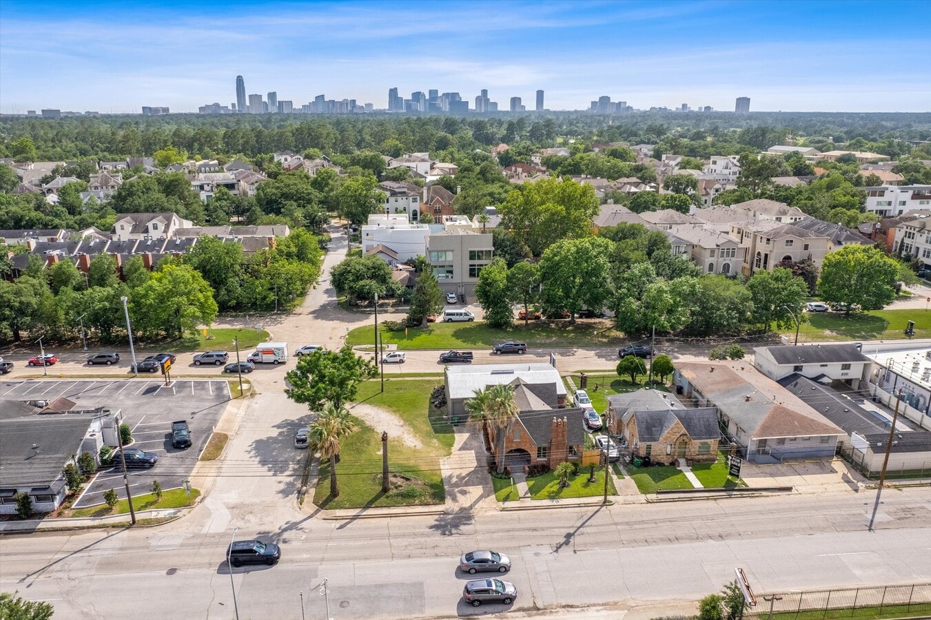 6307 Washington Ave, Houston, TX 77007