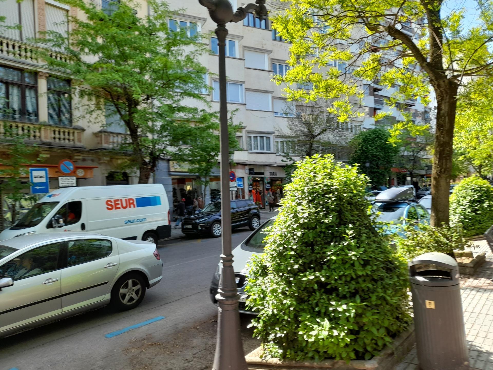 Retail in Cáceres, Cáceres for lease Building Photo- Image 1 of 2