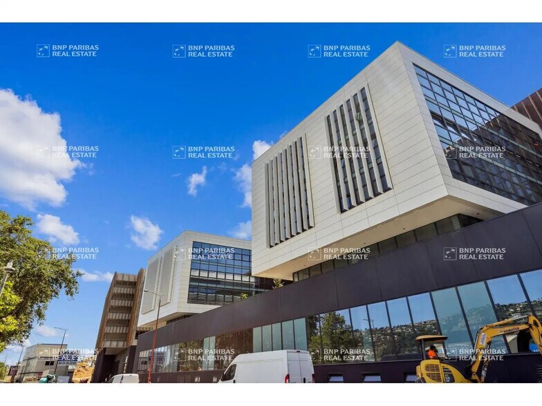 Office in Nice for lease - Building Photo - Image 2 of 18