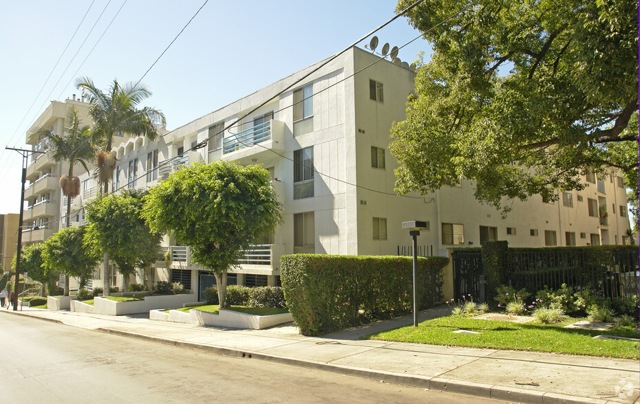 1617 N Fuller Ave, Los Angeles, CA for sale - Primary Photo - Image 1 of 12