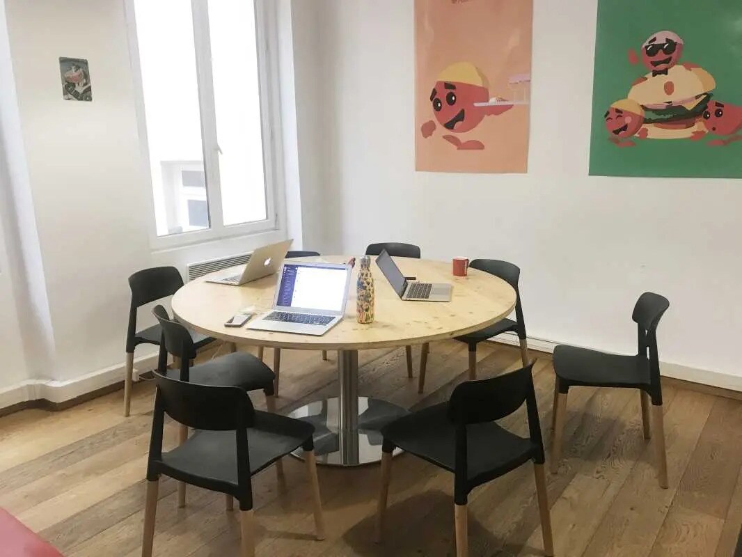 Office in Paris for lease Interior Photo- Image 1 of 6
