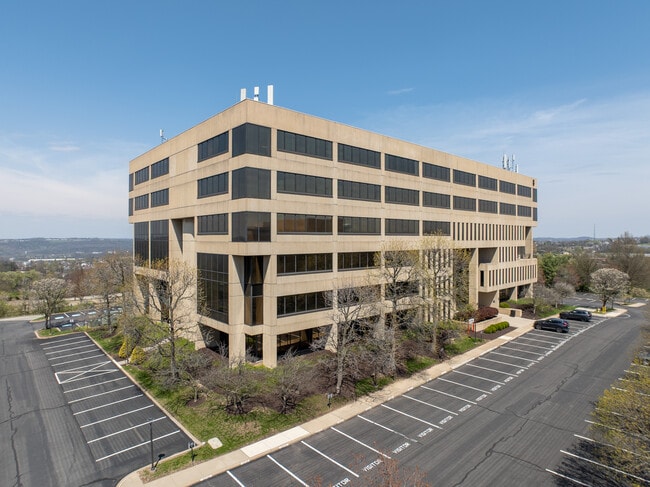 More details for 730 Holiday Dr, Pittsburgh, PA - Office for Sale