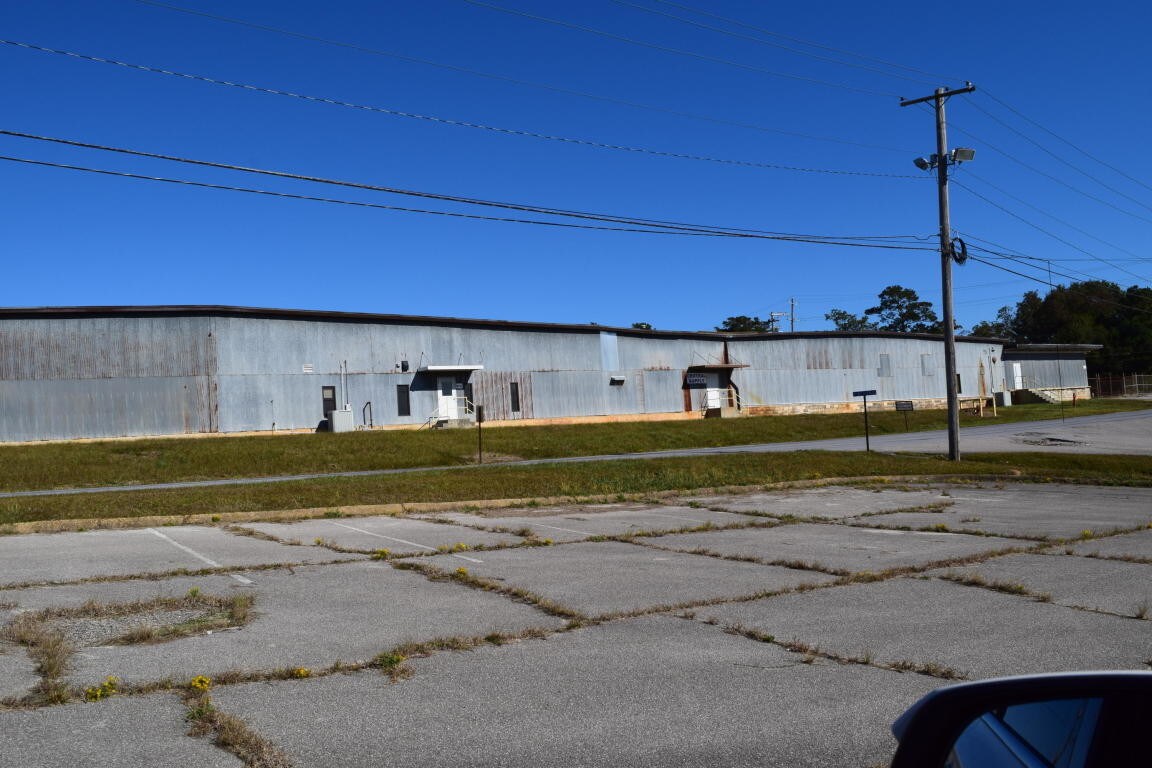 250 Russell Rd, Alexander City, AL for sale Primary Photo- Image 1 of 1
