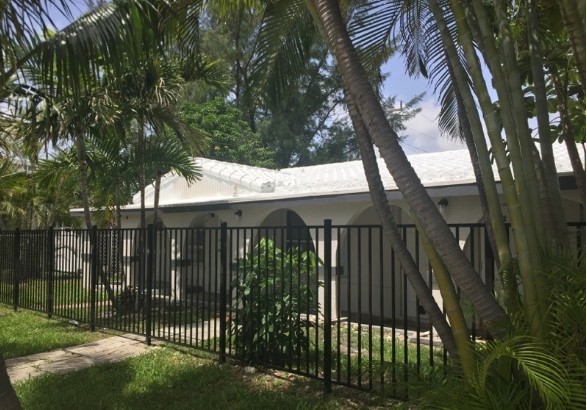 741 Hibiscus Ave, Pompano Beach, FL for sale - Primary Photo - Image 3 of 42