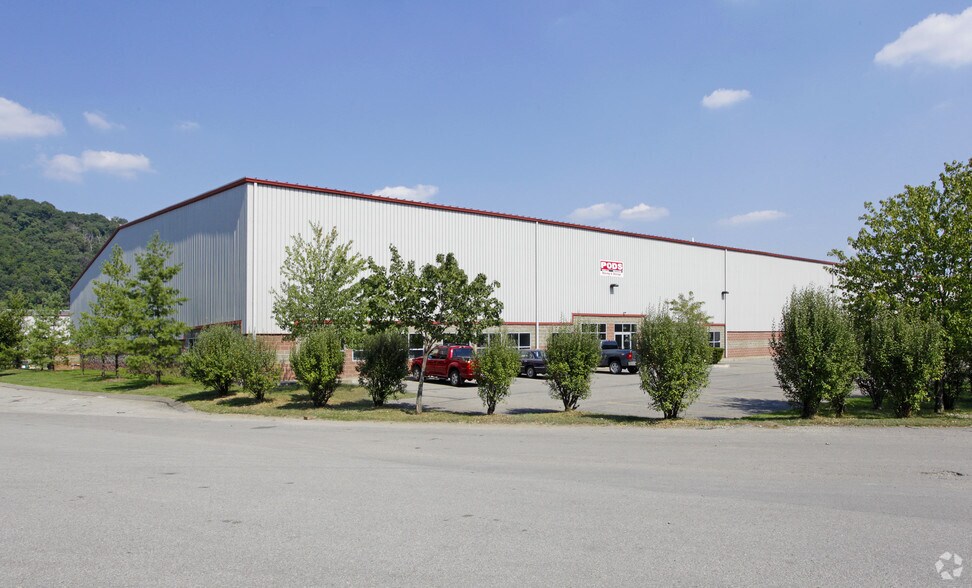 200 Leetsdale Industrial Dr, Leetsdale, PA for sale - Primary Photo - Image 1 of 1