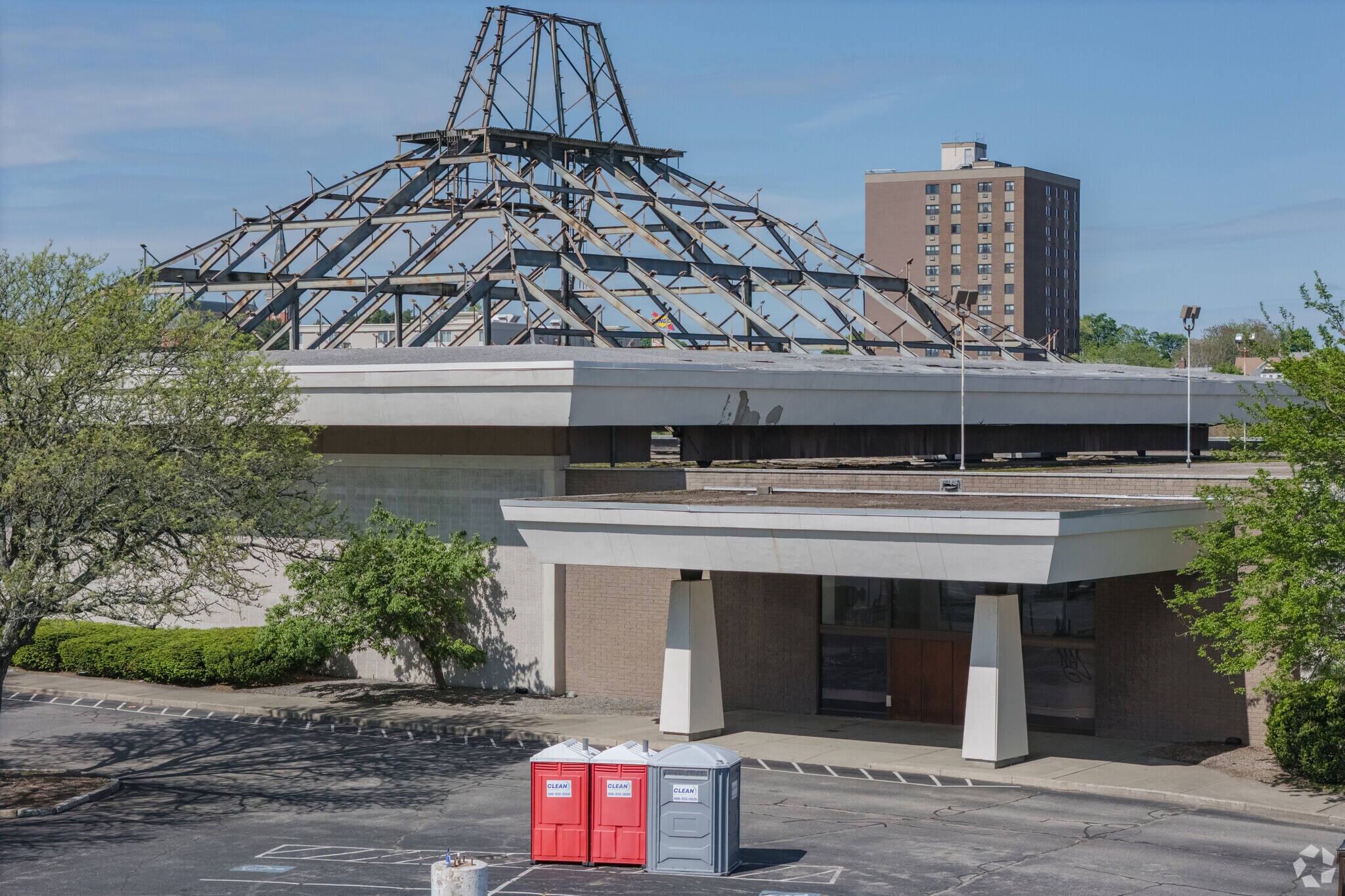 100 Main St, Pawtucket, RI for sale Primary Photo- Image 1 of 1