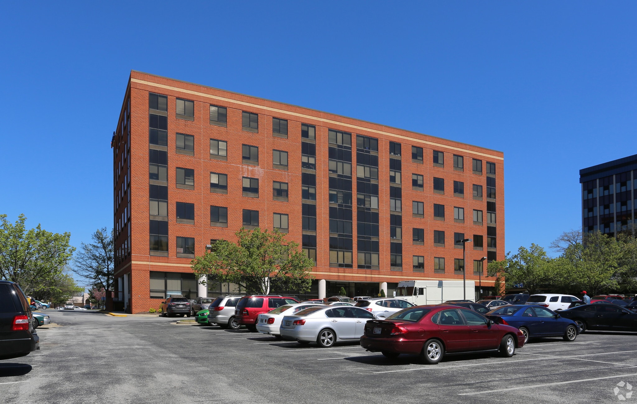 6196 Oxon Hill Rd, Oxon Hill, MD 20745 Riverview Building