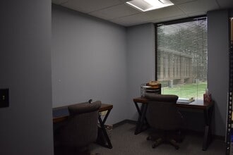 10-40 Tower Ln, Avon, CT for lease Building Photo- Image 2 of 7