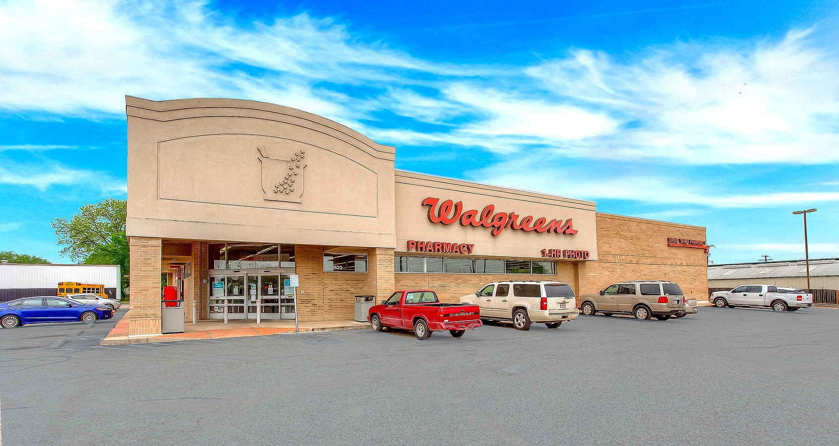 1520 S Valley Mills Dr, Waco, TX 76711