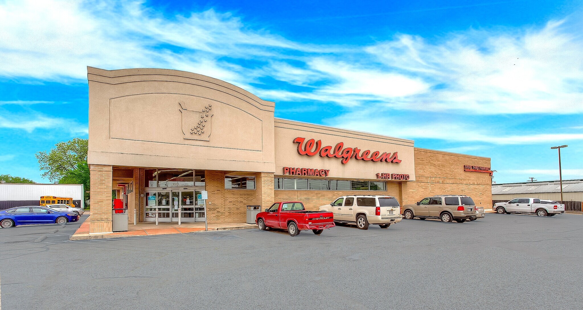 1520 S Valley Mills Dr, Waco, TX 76711