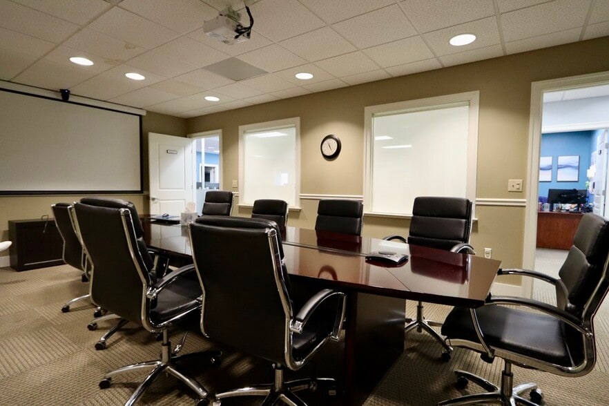 112 Church St, Elkin, NC for sale - Building Photo - Image 3 of 6