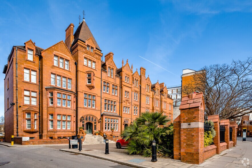 100 Hammersmith Rd, London for lease - Building Photo - Image 3 of 35