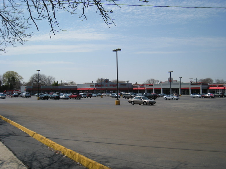 3900 Erie St, Racine, WI for lease - Building Photo - Image 2 of 5