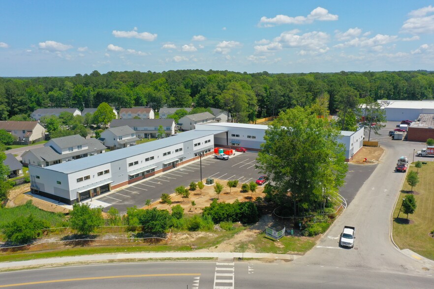 8120 Windsor Hill Blvd, North Charleston, SC for sale - Building Photo - Image 1 of 96