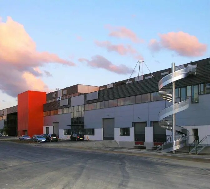 Flex in Saint-Denis for lease Building Photo- Image 1 of 12