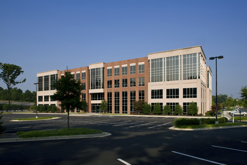 7300 Beaufont Springs Dr, Richmond, VA for lease - Building Photo - Image 3 of 4