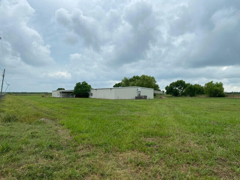 3602 FM 524 Rd, Sweeny, TX 77480