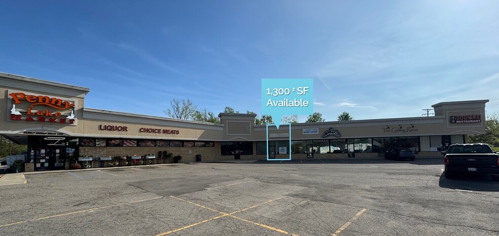 1257-1270 S Commerce Rd, Walled Lake, MI for lease - Building Photo - Image 1 of 8