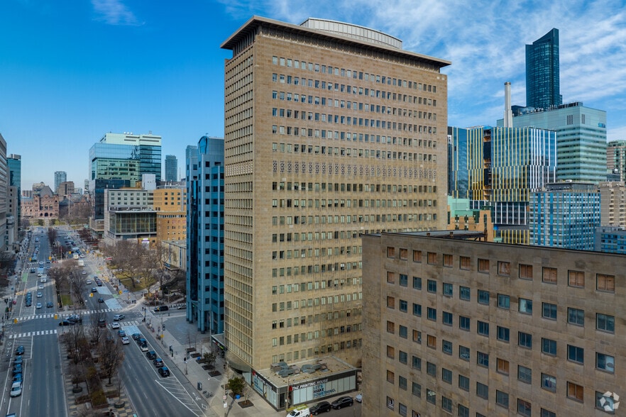 505 University Ave, Toronto, ON for lease - Building Photo - Image 1 of 4