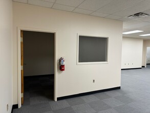 36 State Route 10, East Hanover, NJ for lease Interior Photo- Image 2 of 9